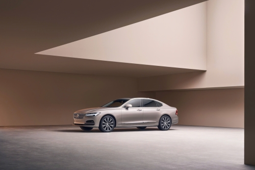 Volvo S90 Sedan Hạng Sang : Lựa Chọn Lý Tưởng Cho Doanh Nhân Thành Đạt